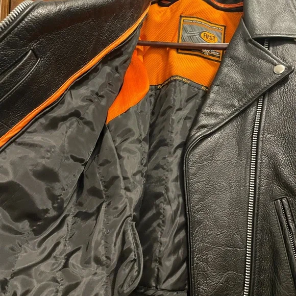 Women’s black leather biker jacket - Picture 5 of 8